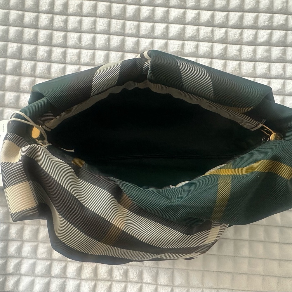 Burberry Rose Clutch - Picture 6 of 7